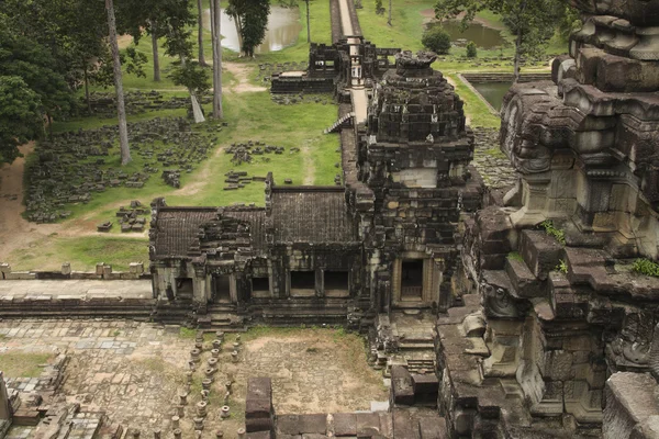 Ancient temple in Angkor Wat complex, Cambodia — Stock Photo, Image
