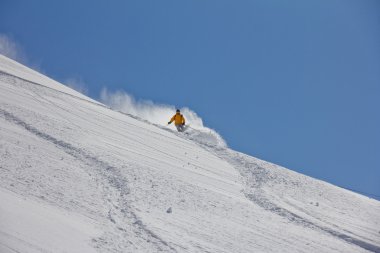 derin toz, aşırı freeride kayakçı