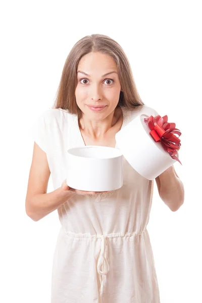 Young woman holding white round gift box — Stock Photo, Image