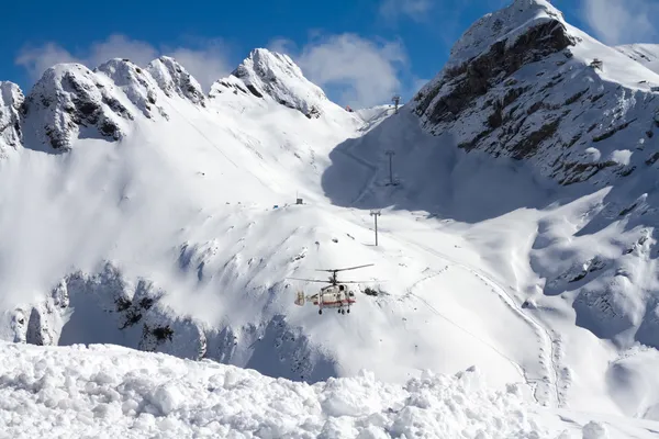 Skigebied in de bergen — Stockfoto