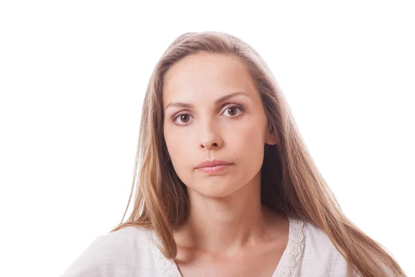 Portret van een jonge vrouw in witte jurk — Stockfoto