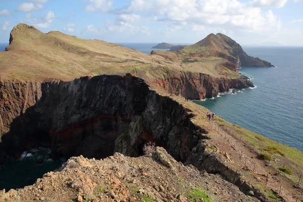Colorful Landscape Rocky Cliffs Ponta Sao Lourenco Peninsula Located East — Φωτογραφία Αρχείου
