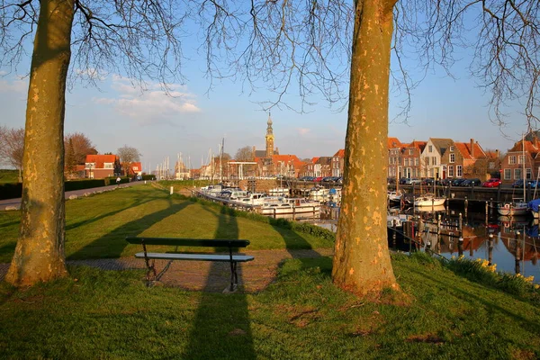 Przystań Port Zabytkowe Budynki Wieżą Zegarową Stadhuis Ratusz Veere Zeeland — Zdjęcie stockowe