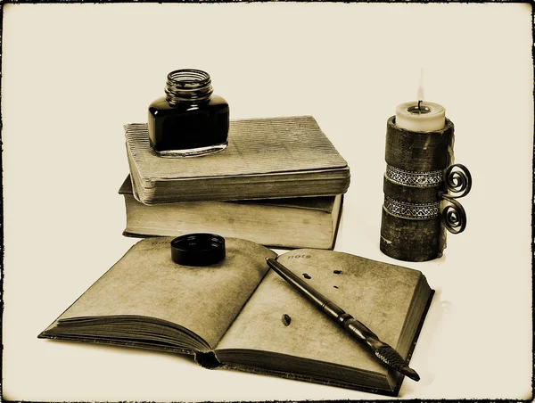 Old style writing set  with a candle — Stock Photo, Image