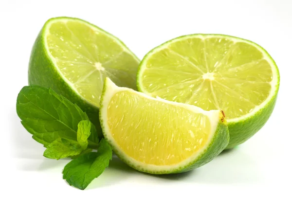 Лимоны с мятой — стоковое фото