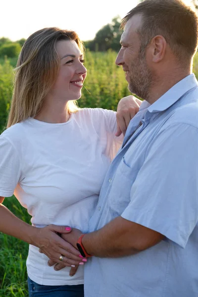 Outdoor Family Portrait Beautiful Young Pregnant Female Her Husband Hands — Stock Fotó