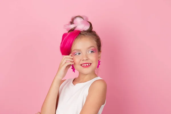 Charming Little Girl Pink Hairstyle Pink Makeup Tween Young Model —  Fotos de Stock