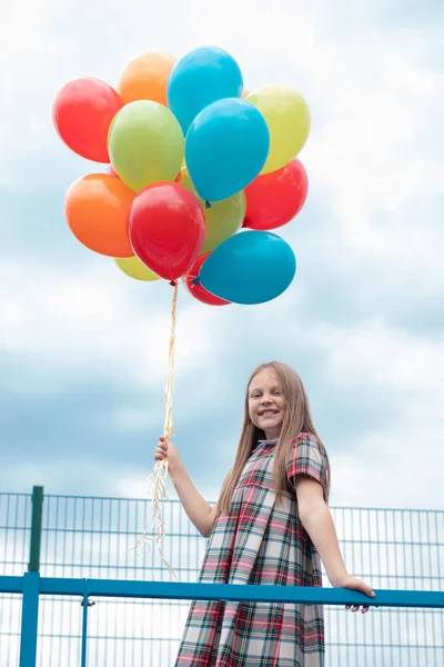 Teenage Girl Colorful Helium Air Balloons Having Fun Outdoors Tween —  Fotos de Stock