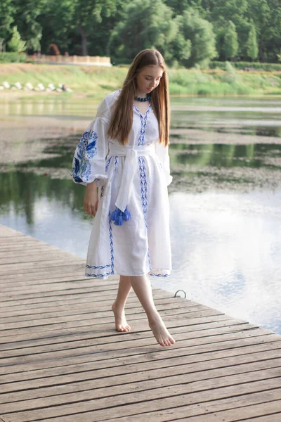 Portrait Young Ukrainian Woman Dressed Blue National Traditional Embroidered Shirt — Stok fotoğraf