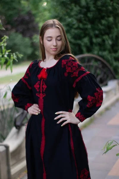 Charming Ukrainian Young Woman Embroidered National Red Black Dress Outdoors — Stock Fotó