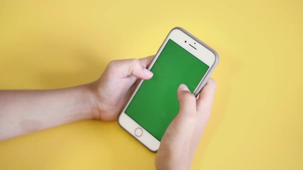 Chroma Key Mock Smartphone Hand Teenage Boy Use Phone Green — Αρχείο Βίντεο