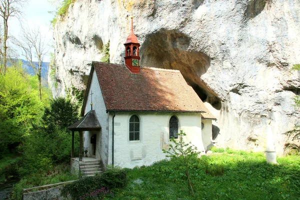 Εκκλησία στο βράχο — Φωτογραφία Αρχείου