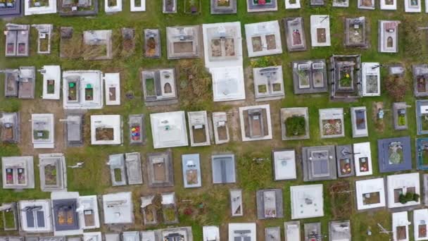 Graves Old Emetery Top View Pan Aerial Drone View — Stock Video