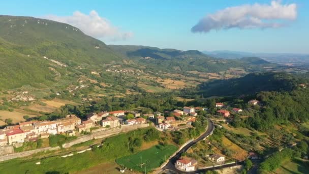 Живописные Природные Пейзажи Италия Европа Воздушный Дрон Вид Архитектуру Природу — стоковое видео