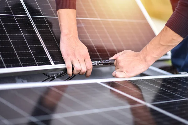 Connecting Solar Panels Each Other Rooftop Solar Power System Mount — ストック写真
