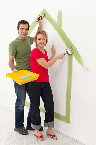 Casal sonhando sua nova casa — Fotografia de Stock