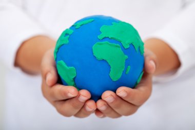 bizim ev - toprak holding alt topraktan yapılmış.