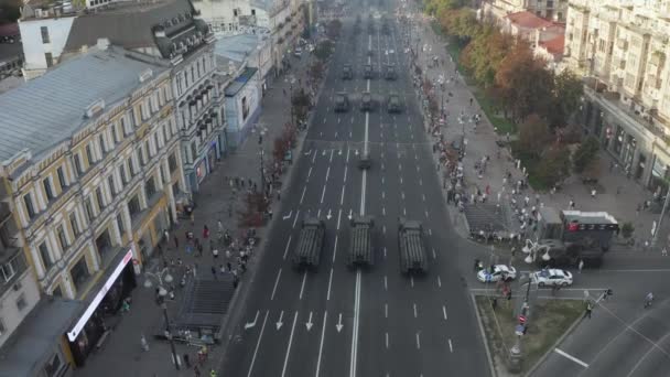 Ucrânia, Kiev - 24 de agosto. Drone air footage of military parade at Independence day in Ukraine. — Vídeo de Stock