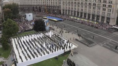 Ukrayna, Kyiv - 24 Ağustos 2021. Kiev şehrinin ana caddesi Khreschatyk Bağımsızlık Günü geçit töreninde.