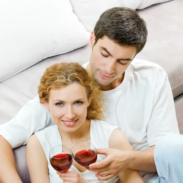 şişe bardak ile Çift