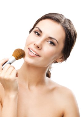 Makyaj fırça ile gülümseyen, izole