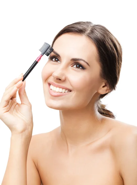 Lachende vrouw met make-up borstel, geïsoleerd — Stockfoto