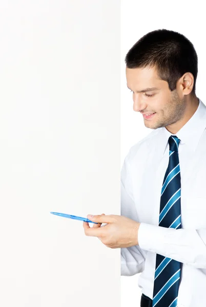 Empresário feliz mostrando tabuleta, isolado — Fotografia de Stock