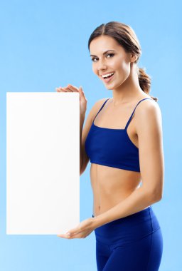 Tabela, mavi üzerinde gösterilen fitnesswear kadın