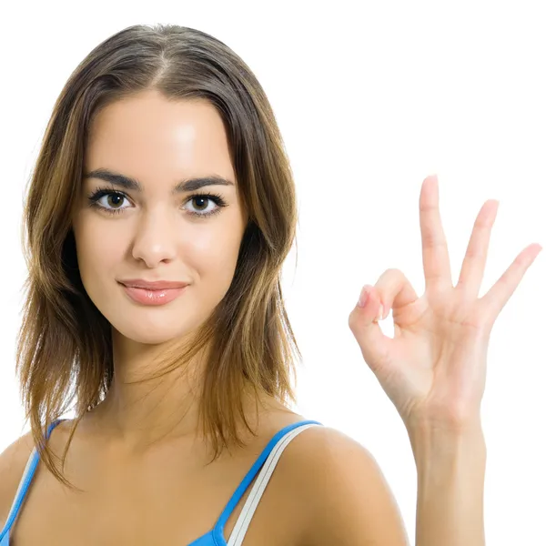 Retrato de mujer sonriente con signo OK, sobre blanco —  Fotos de Stock