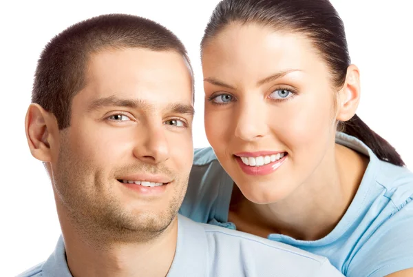 Retrato de joven feliz sonriente atractiva pareja, aislado en w — Foto de Stock