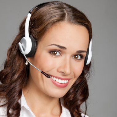 Destek telefonu operatörü kulaklık, gri