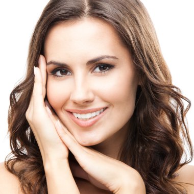 beyaz üzerine güzel bir kadın portresi