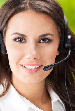 Destek telefonu operatörü kulaklık