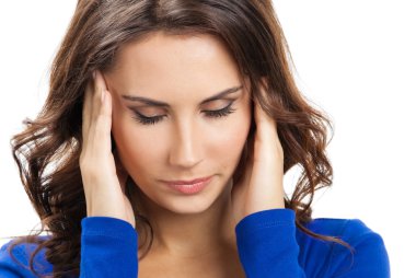 düşünme, yorgun ya da hasta baş ağrısı genç kadınla