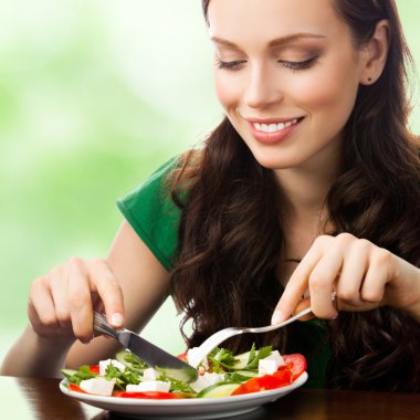 salata, açık olan kadın