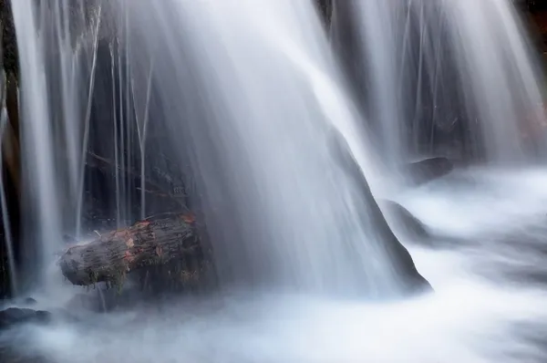 Cascada de otoño —  Fotos de Stock