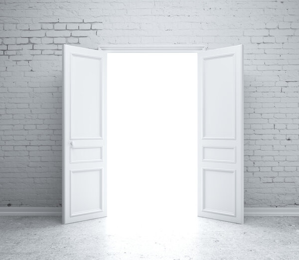 открытая дверь