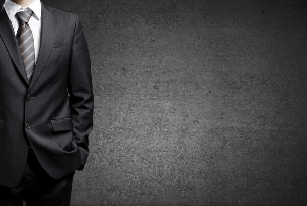 Человек в костюме
