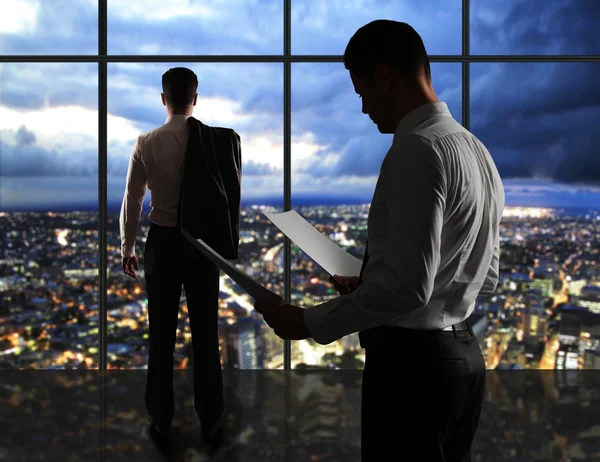 Dos hombres de negocios — Foto de Stock