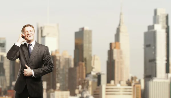 Homme d'affaires avec téléphone — Photo