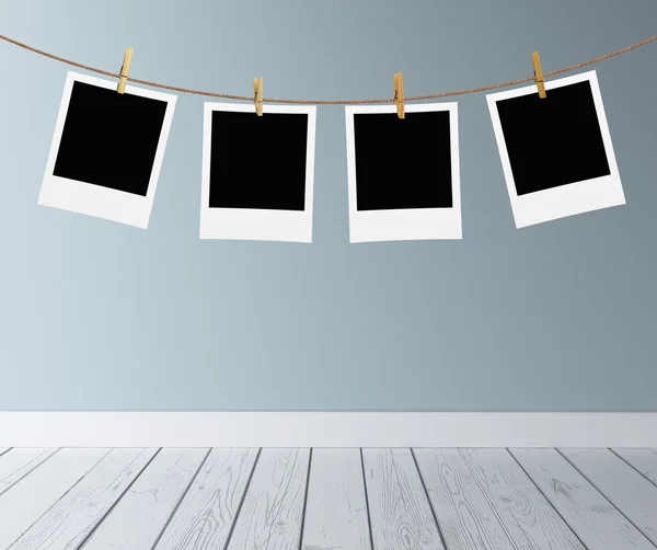 Photos hanging — Stock Photo, Image