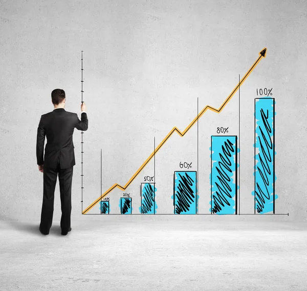 Mann zeichnet Diagramm — Stockfoto