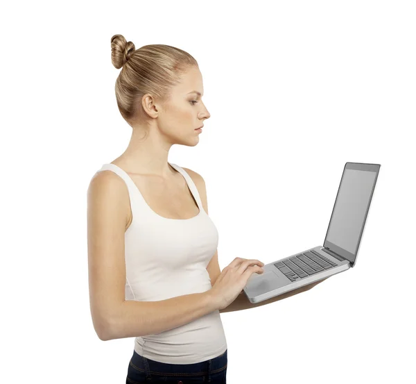 Vrouw met laptop — Stockfoto