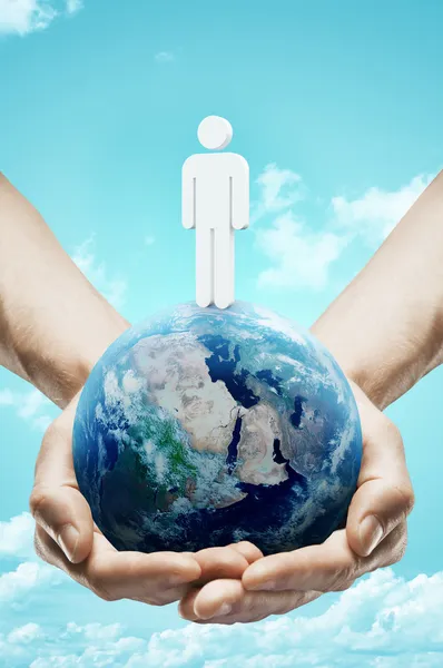 Hands holding earth — Stock Photo, Image