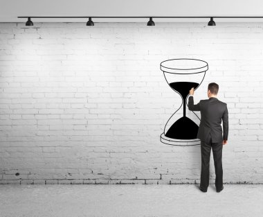 adam çizim kum saati