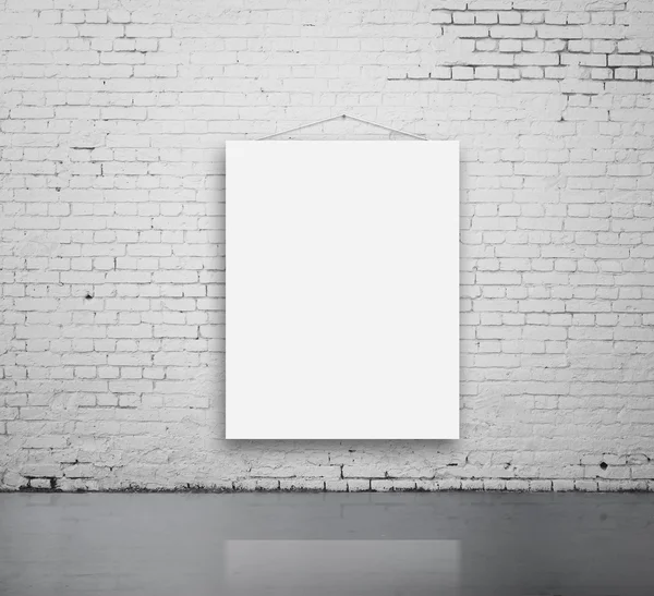 壁に空白のポスター — ストック写真