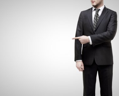 bir şey gösteren parmak