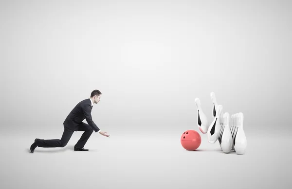 Playing bowling — Stock Photo, Image