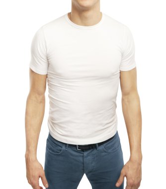t-shirt giyen