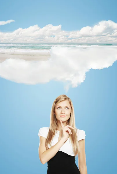 Vrouwen denken op reizen — Stockfoto